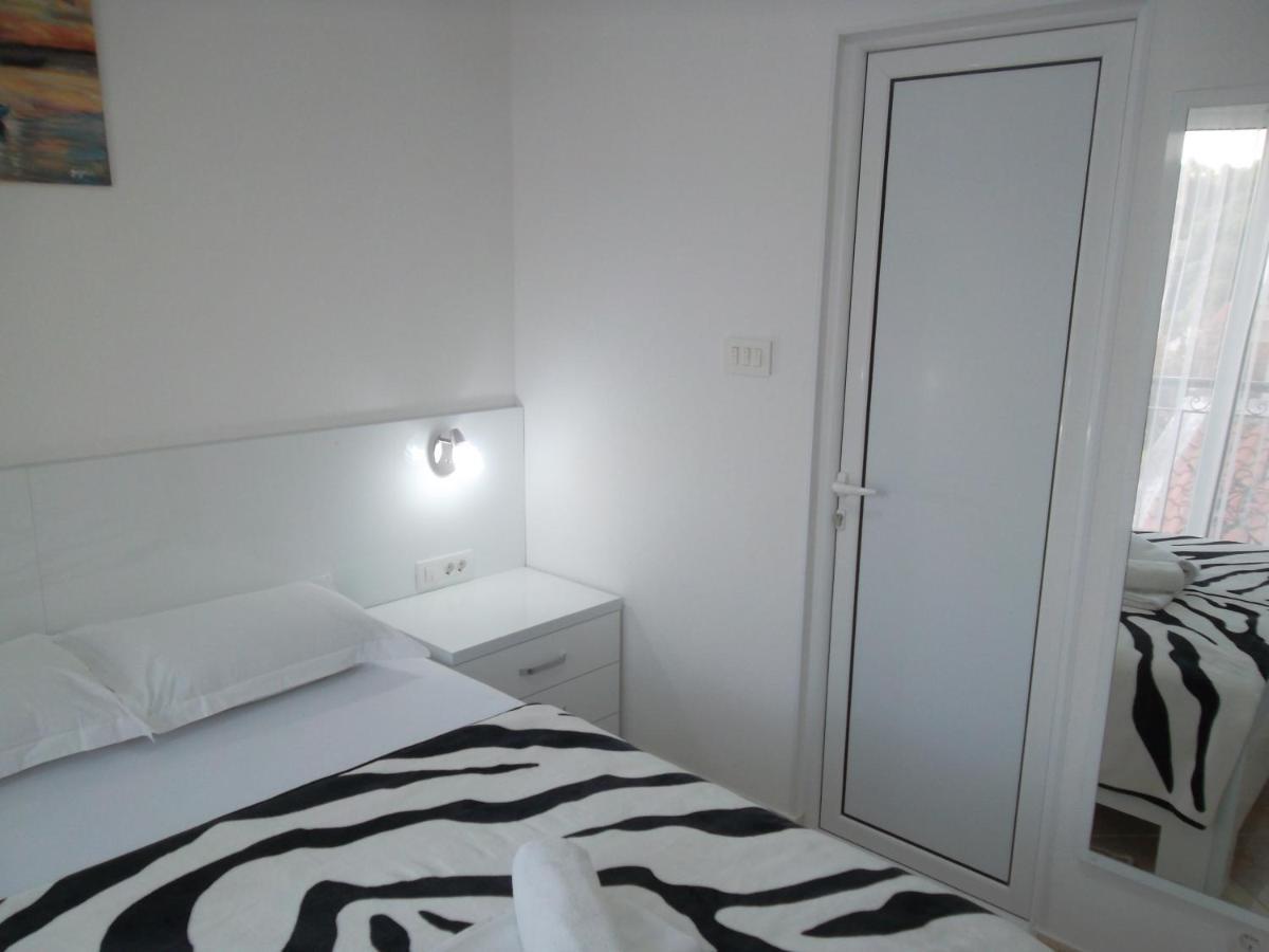 Guest House 4M Petrovac ภายนอก รูปภาพ
