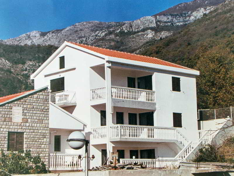 Guest House 4M Petrovac ภายนอก รูปภาพ