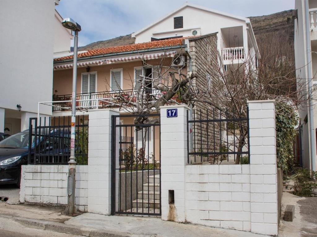 Guest House 4M Petrovac ภายนอก รูปภาพ