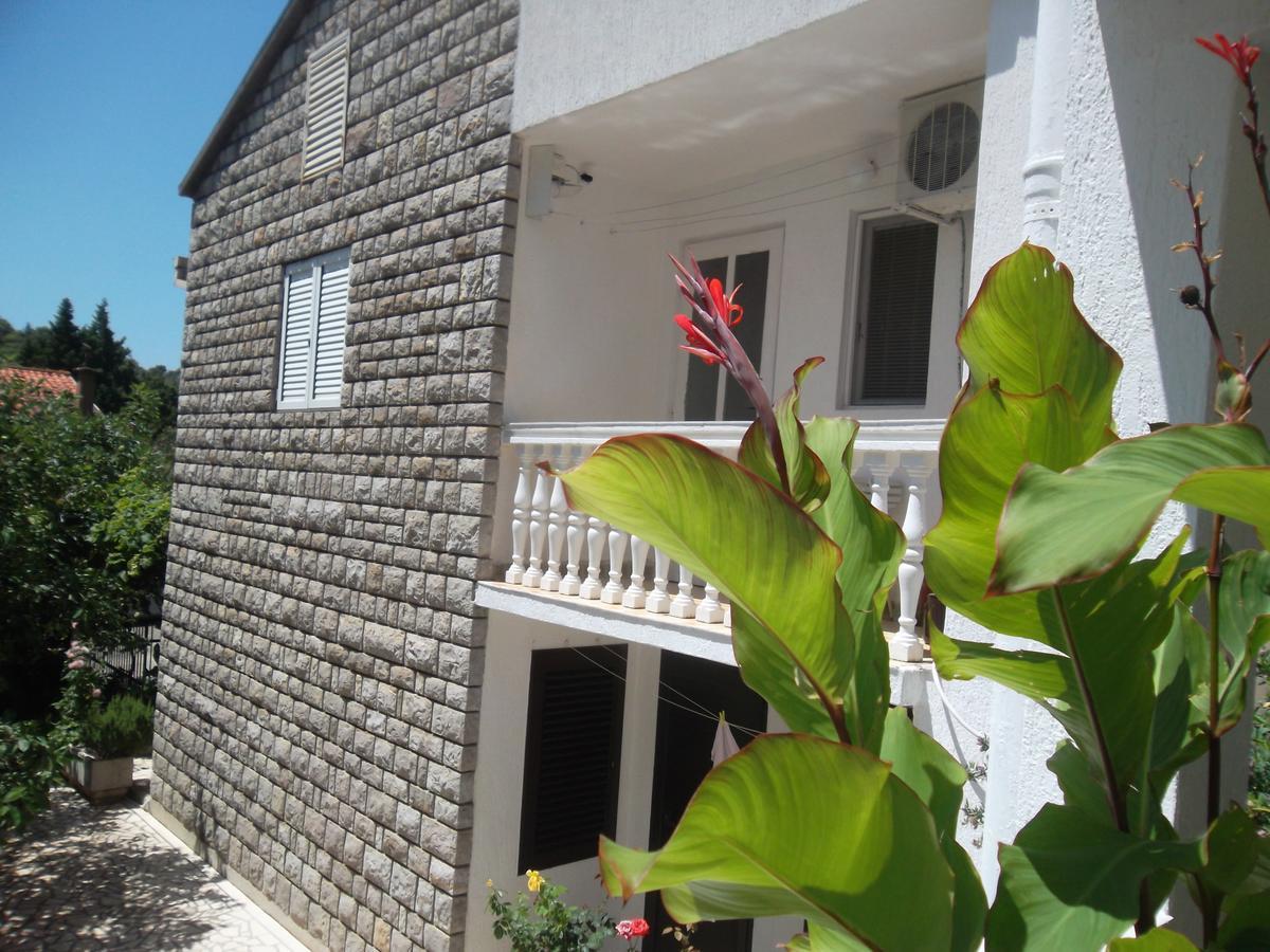 Guest House 4M Petrovac ภายนอก รูปภาพ